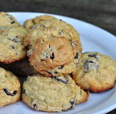 plate oc cream cheese chocolate chip cookies
