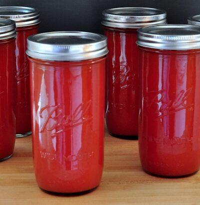 jars of canned tomato sauce