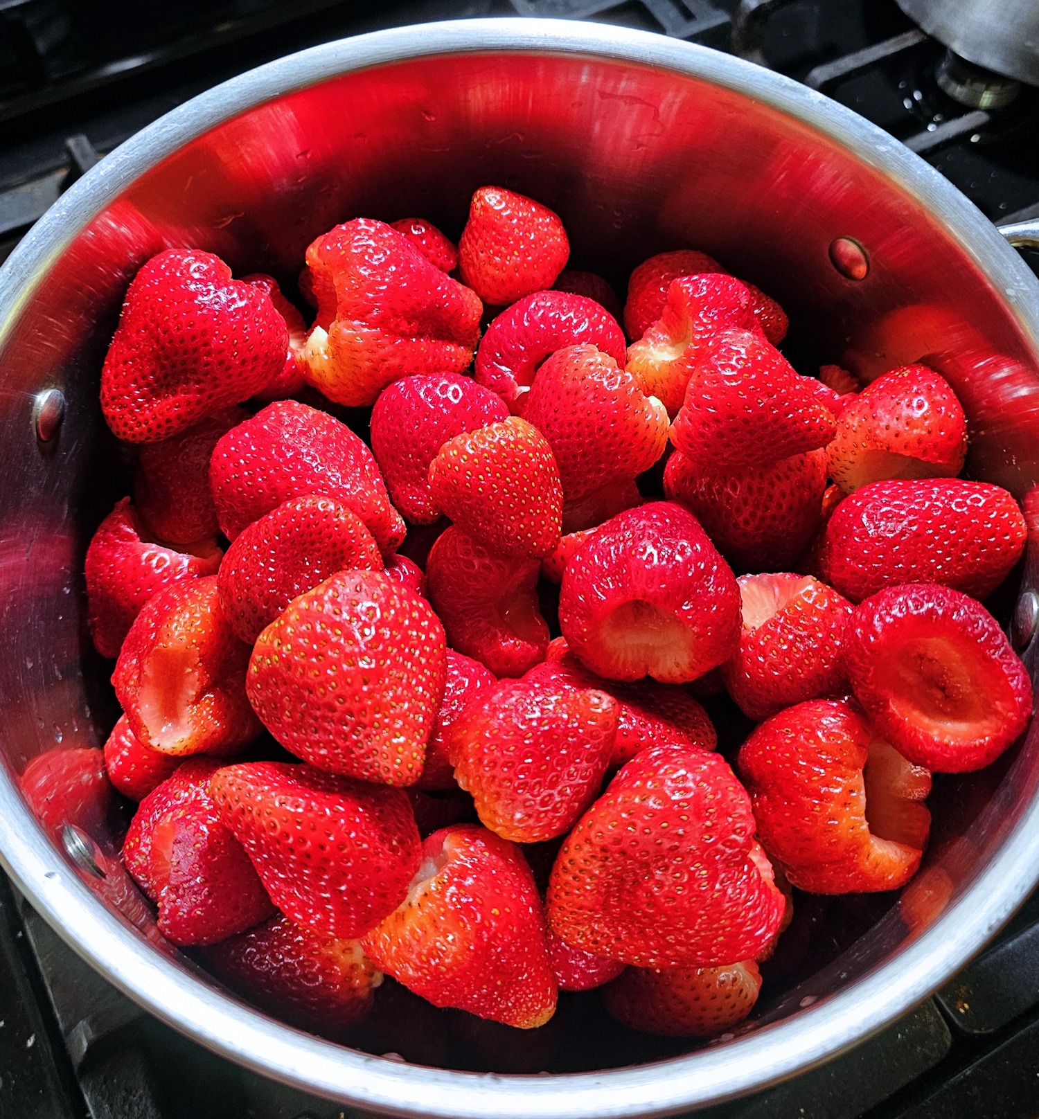 pot of berries