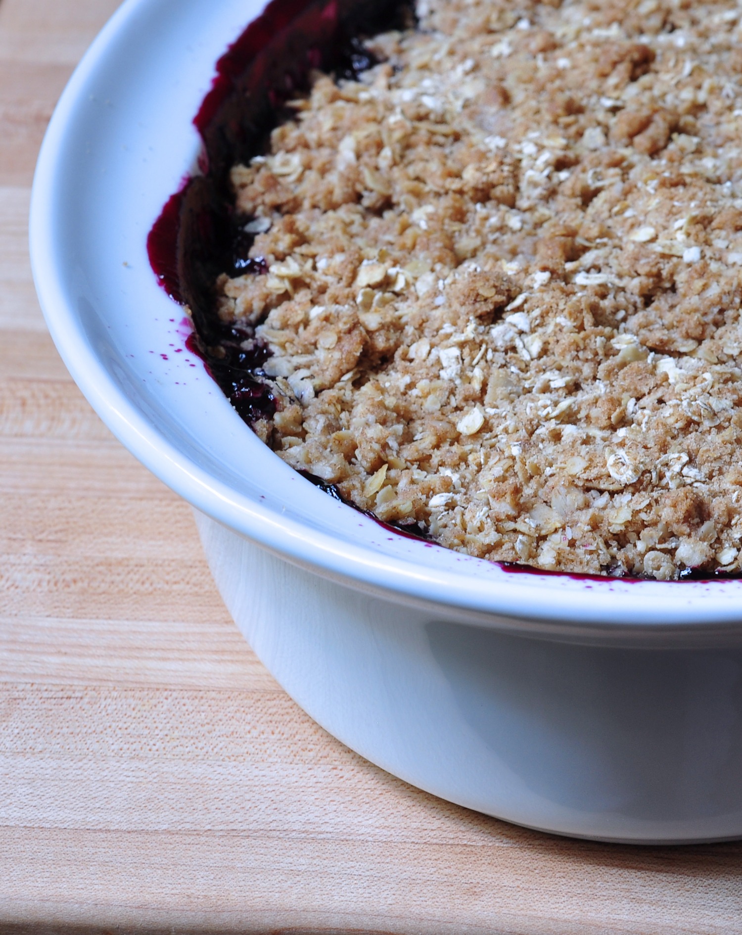 baked blueberry lime crisp